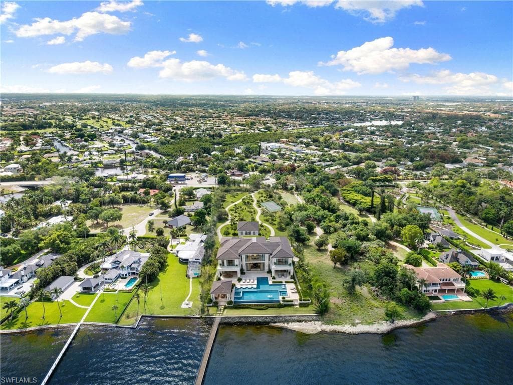 11480 McGregor BLVD-19