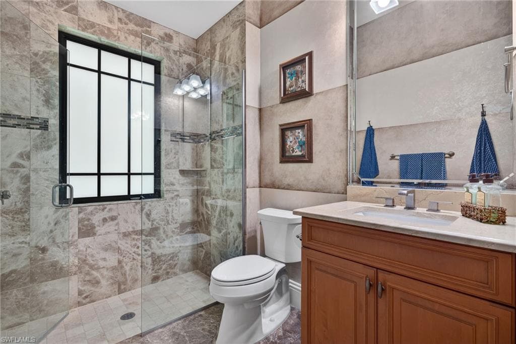 628 VENEZIA GRANDE DR-26
