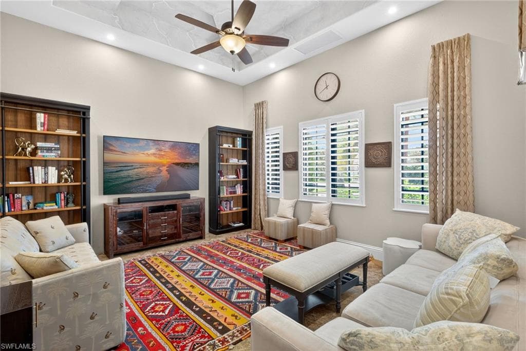 628 VENEZIA GRANDE DR-18