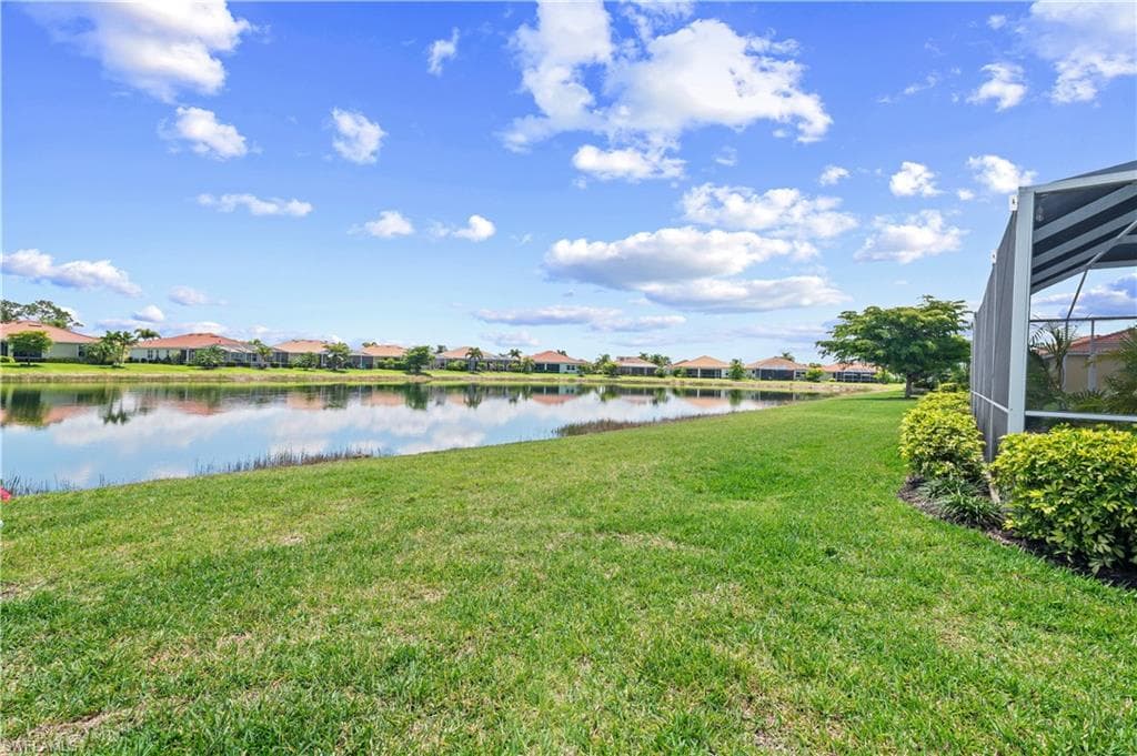 3118 Apple Blossom DR-23