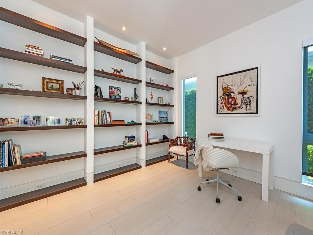 1218 14th AVE N-15