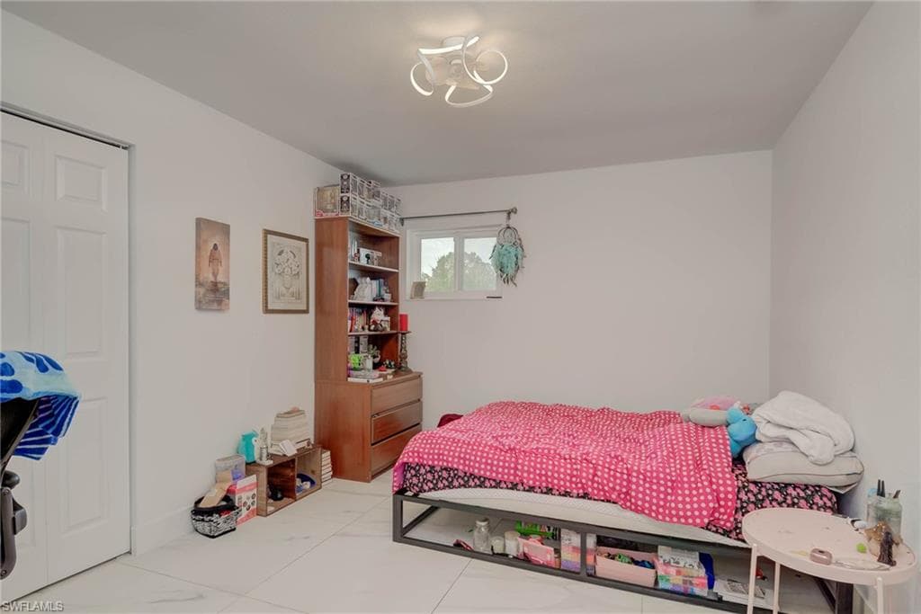 14539 Riverside DR-13