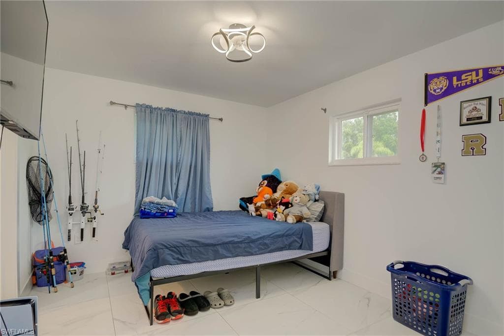 14539 Riverside DR-9