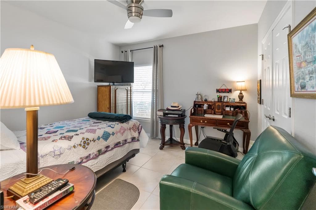 3719 Crofton CT-28