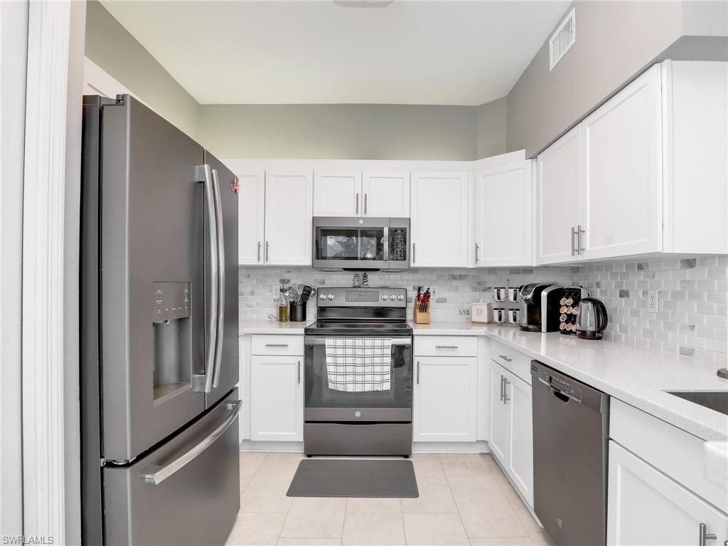 25051 Ballycastle CT 102-13