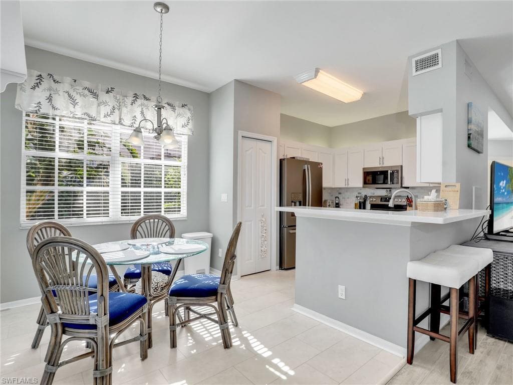 25051 Ballycastle CT 102-11