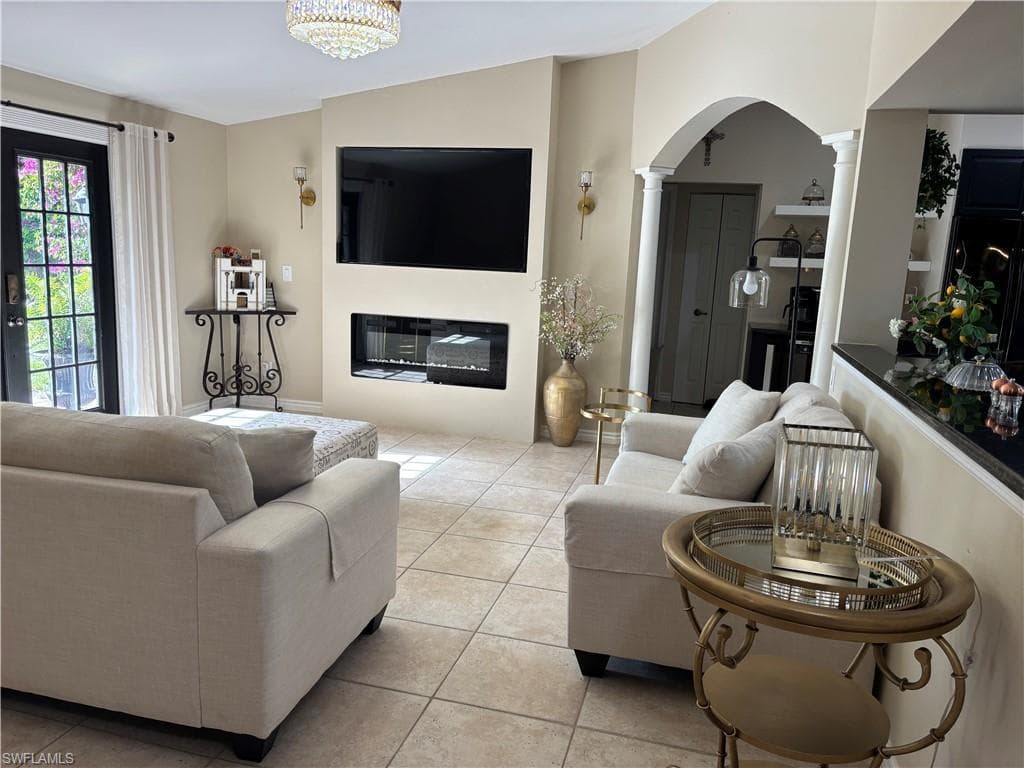 1156 Oakes BLVD-3