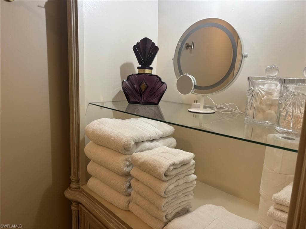 1156 Oakes BLVD-32