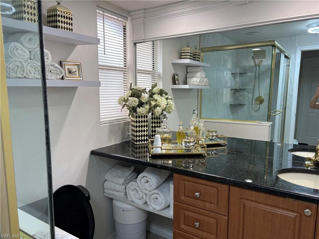 1156 Oakes BLVD-24