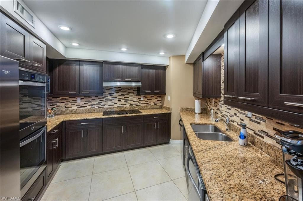 4751 Gulf Shore BLVD N PH7-37