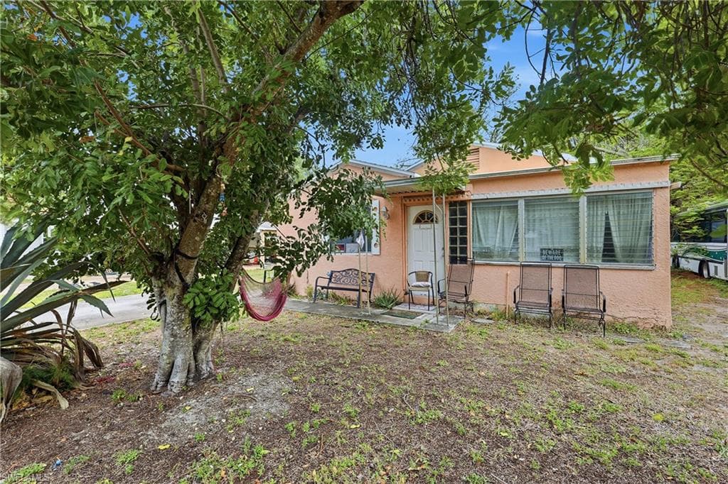 2355 Jeffcott ST-4