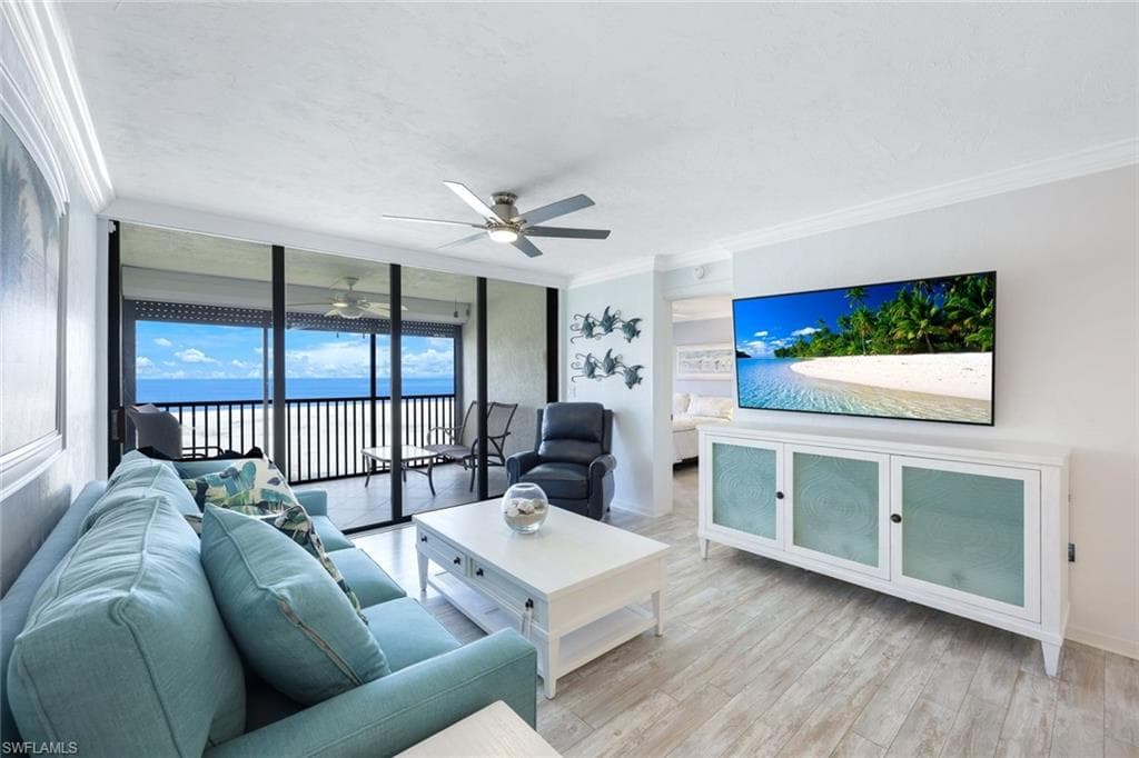 6400 Estero BLVD 402-6
