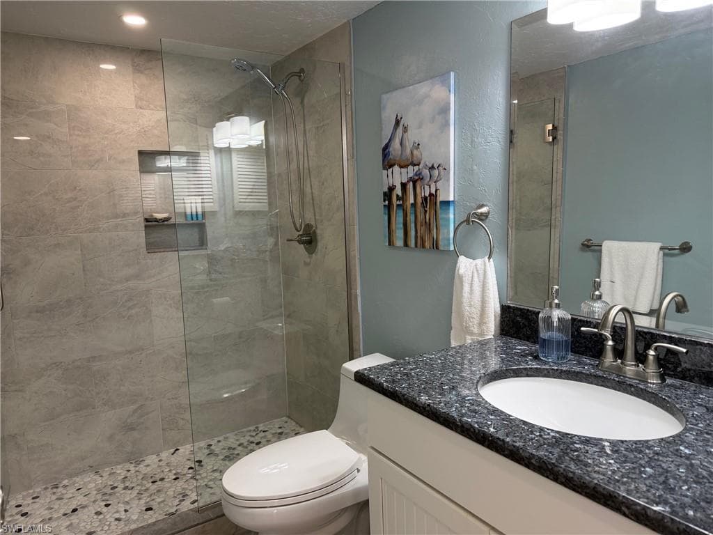 6400 Estero BLVD 402-22
