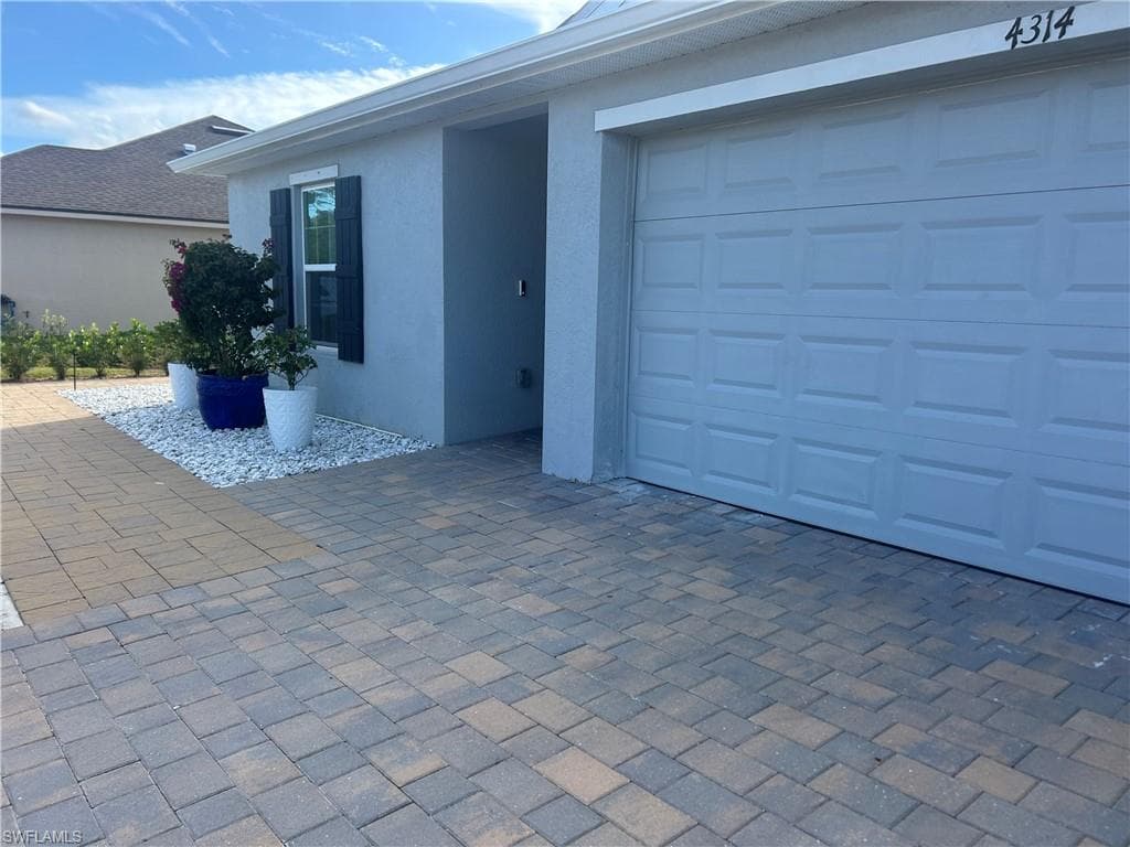 4314 Garden BLVD-2