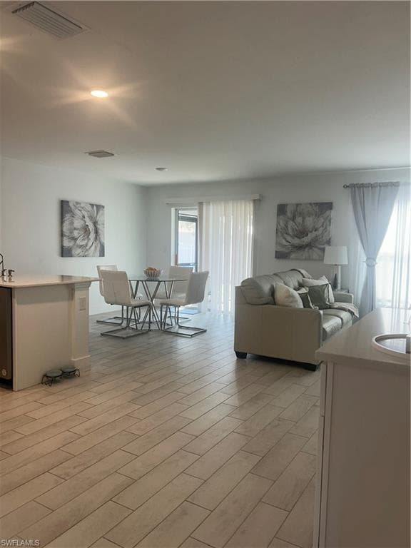 4314 Garden BLVD-13