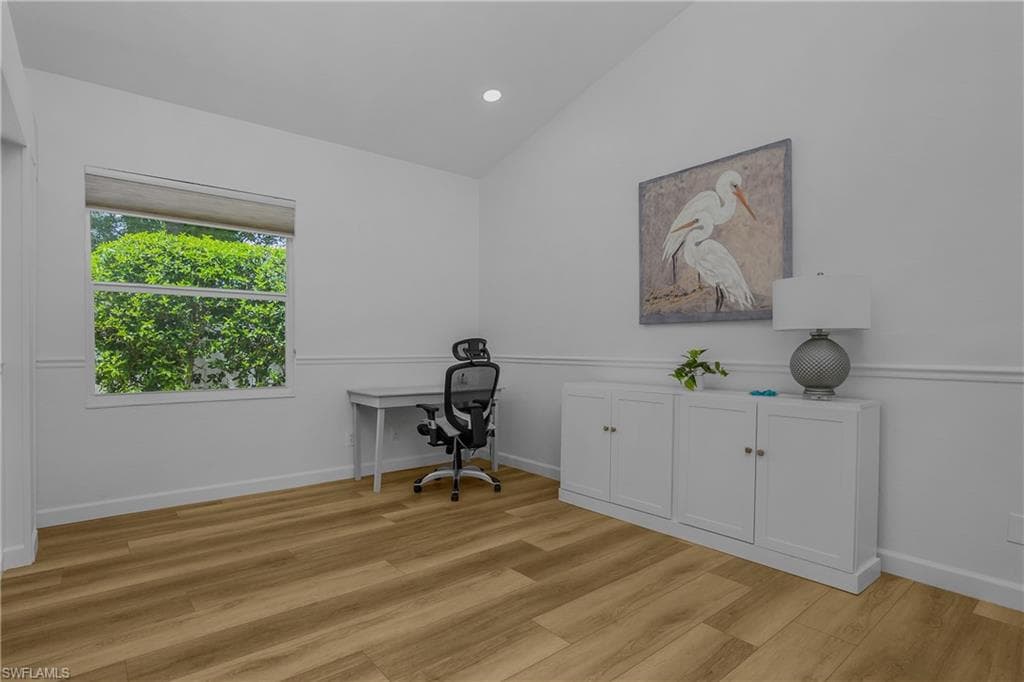 120 Livermore LN-23