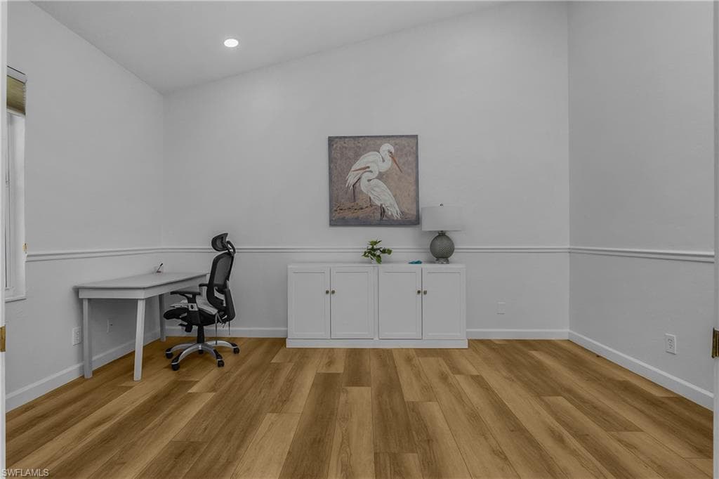120 Livermore LN-22