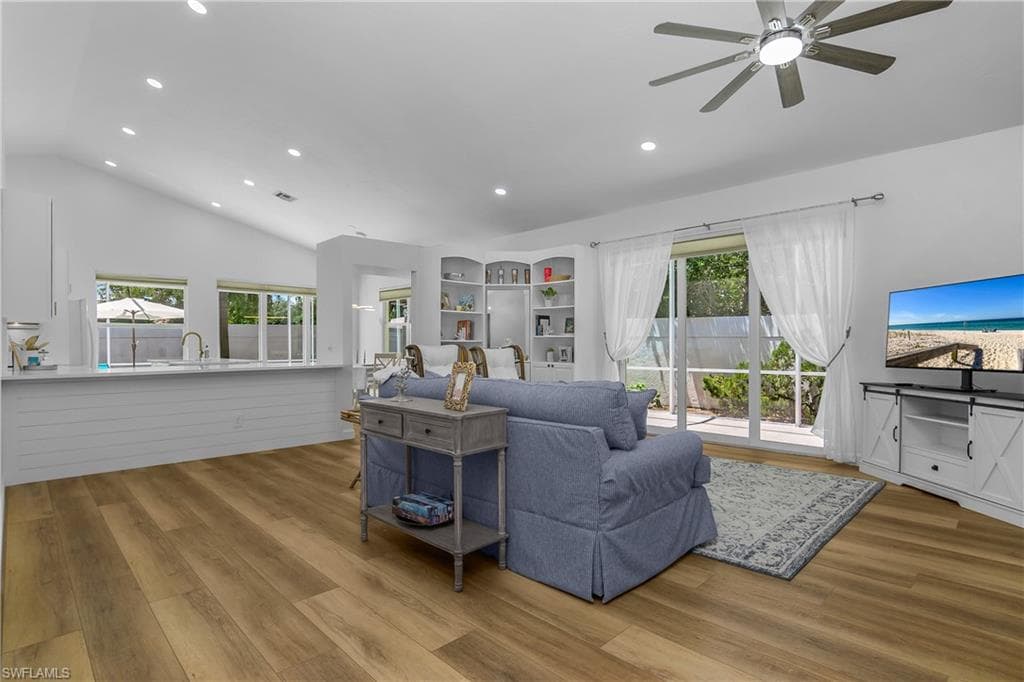 120 Livermore LN-4