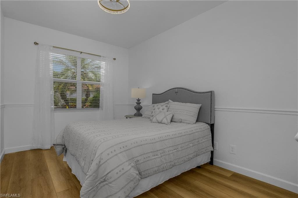 120 Livermore LN-25