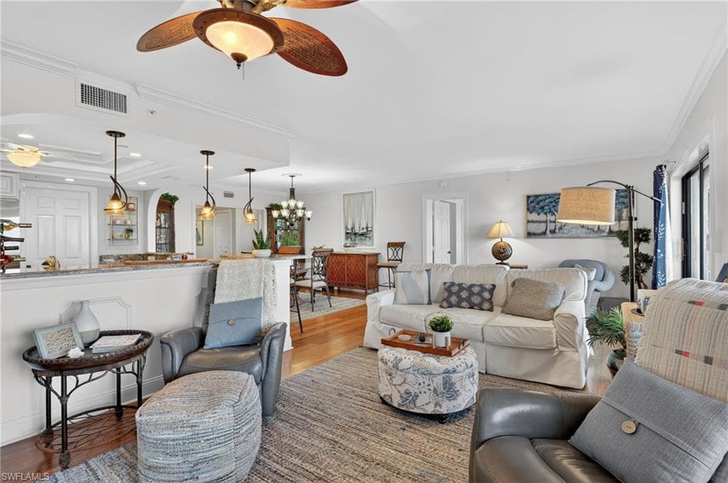 1900 Virginia AVE 802-9