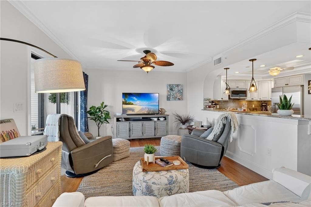1900 Virginia AVE 802-7