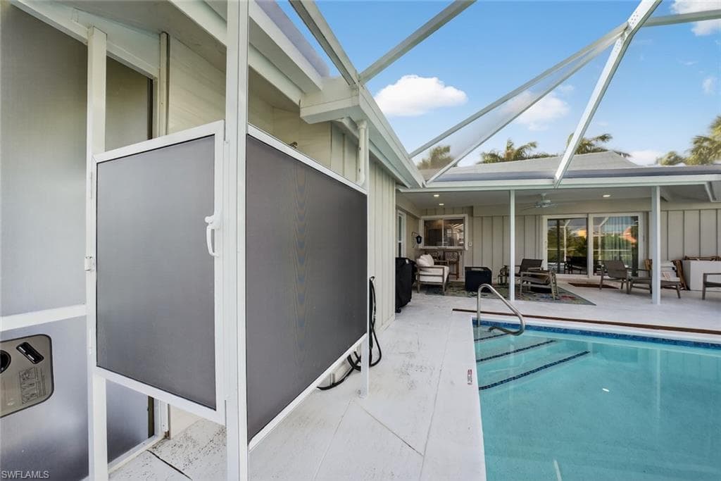1251 Par View DR-42