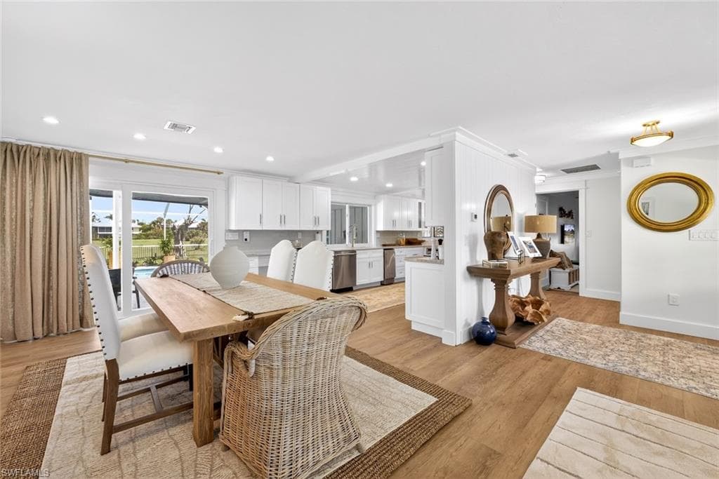 1251 Par View DR-14