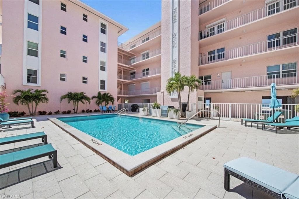 26236 Hickory BLVD 1-2