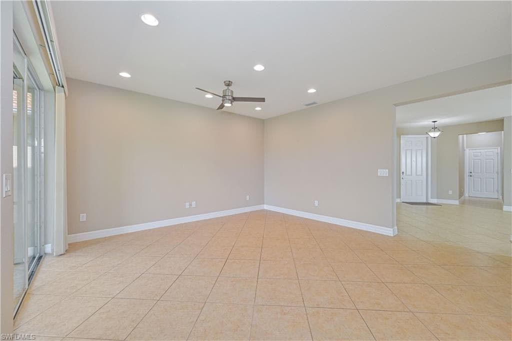 10474 Spruce Pine CT-12