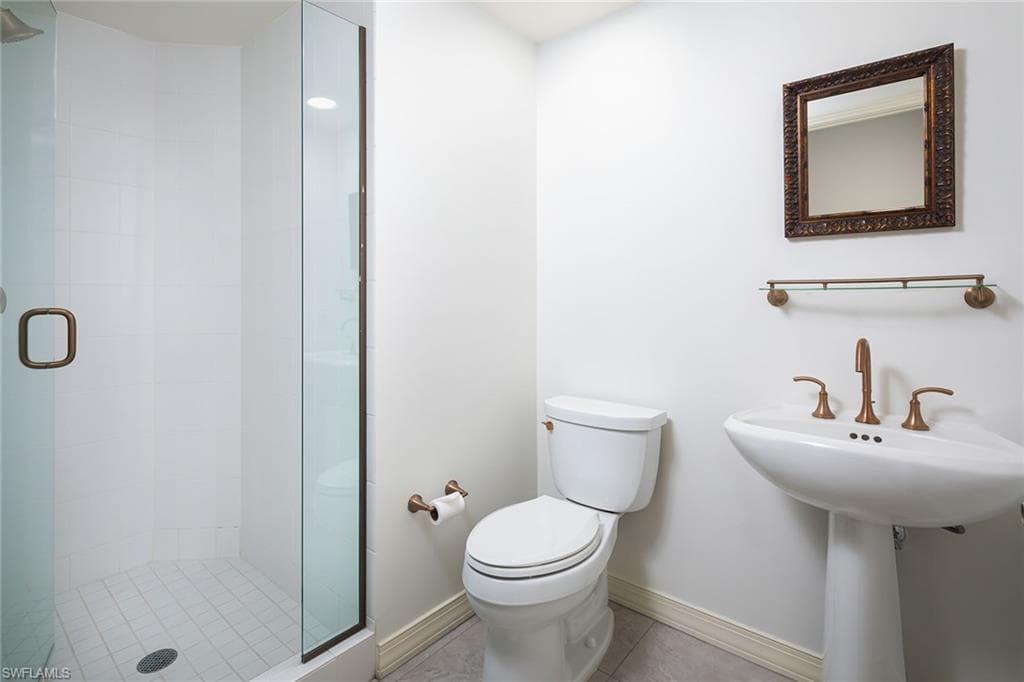 435 Dockside DR B703-23