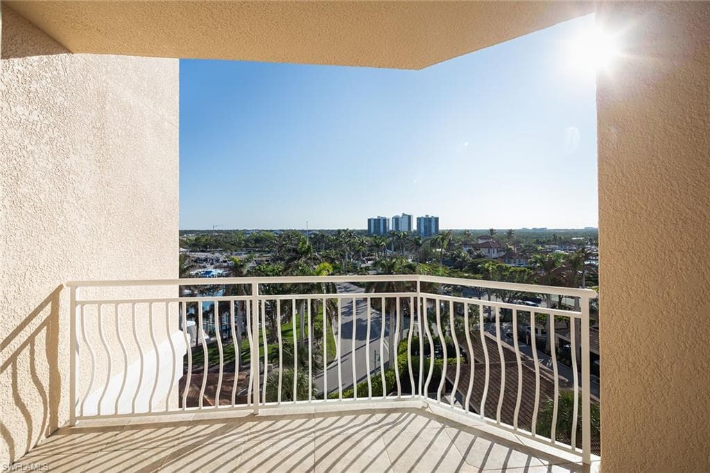 435 Dockside DR B703-16