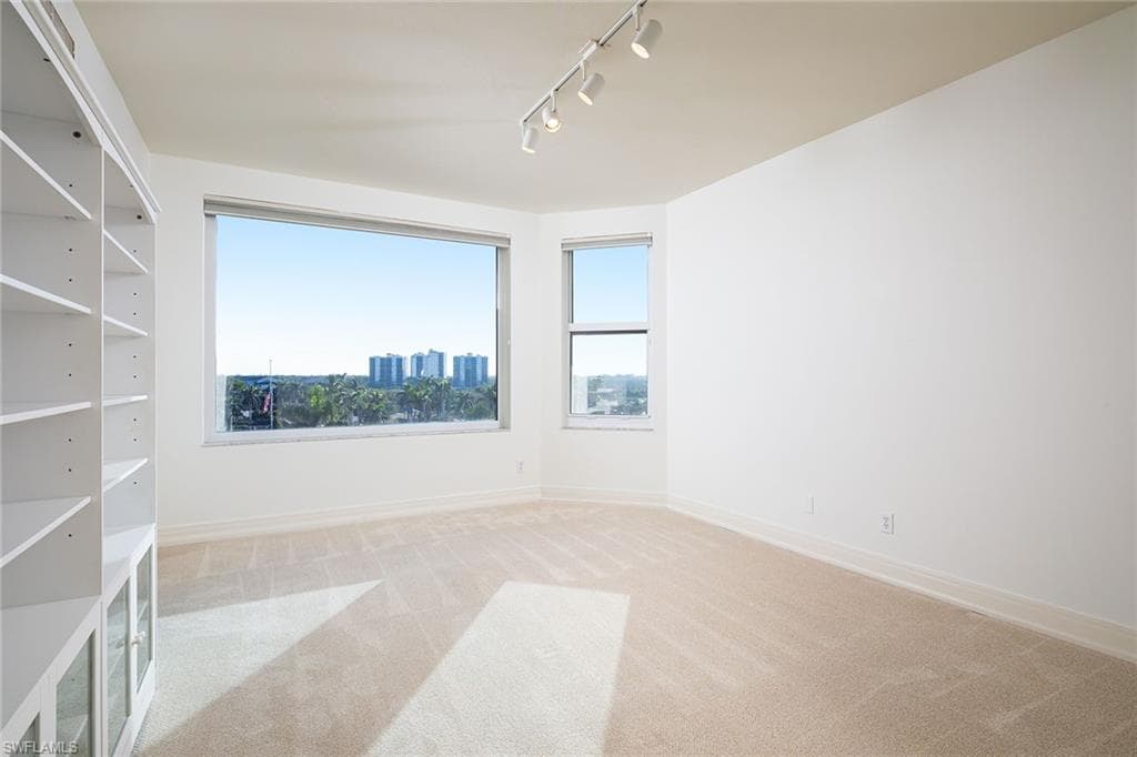 435 Dockside DR B703-24