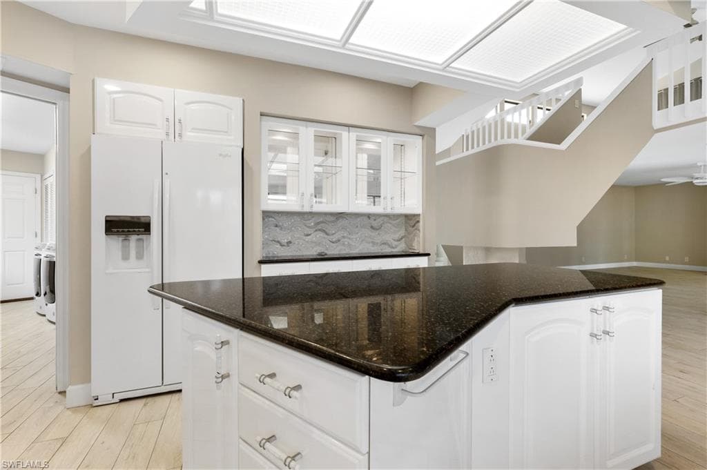 12331 Oak Brook CT-13
