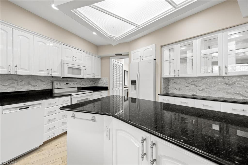 12331 Oak Brook CT-12