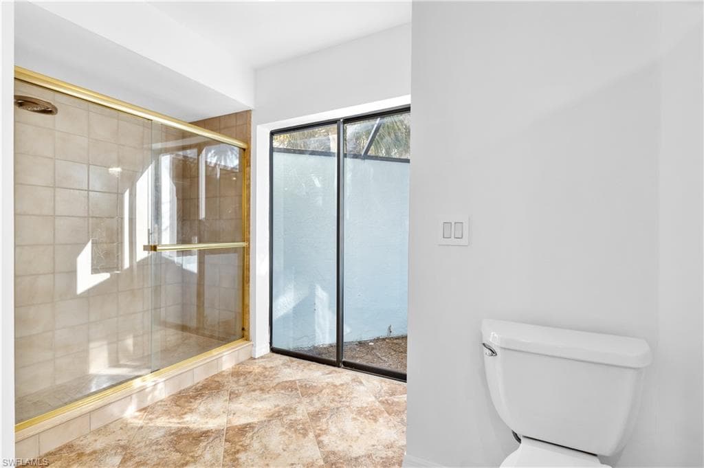 12331 Oak Brook CT-22