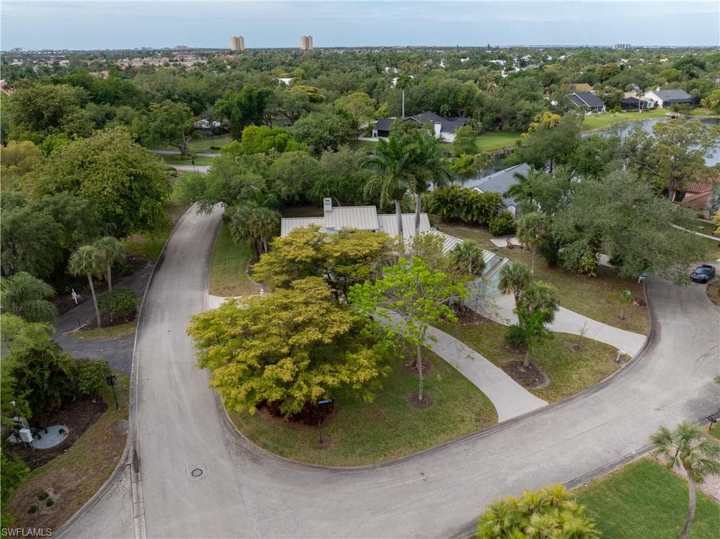 12331 Oak Brook CT-38