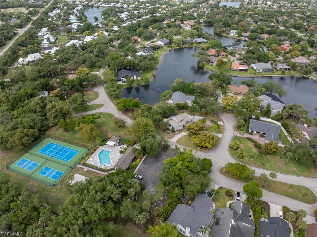12331 Oak Brook CT-41
