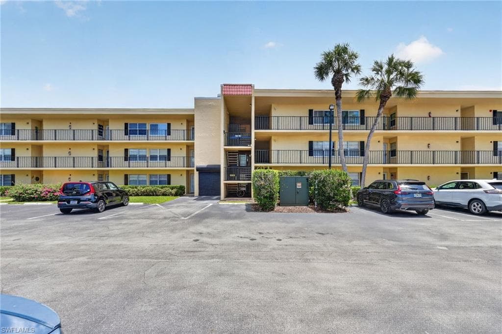1084 Forest Lakes DR 7205-42