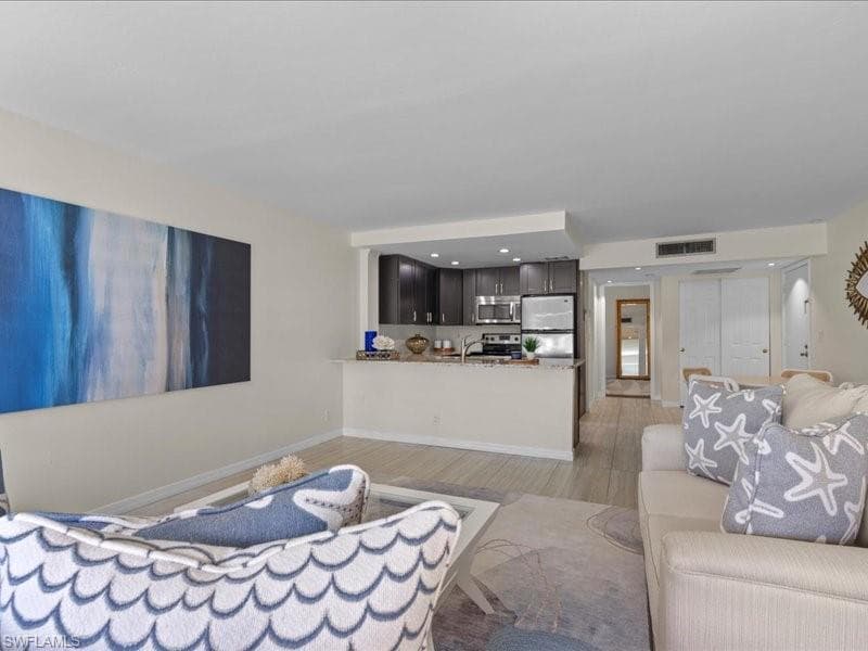 1084 Forest Lakes DR 7205-3