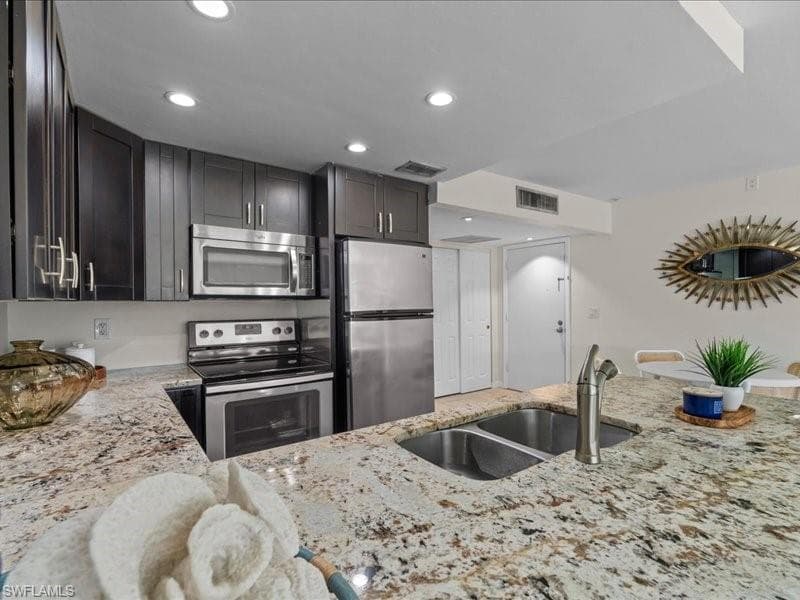 1084 Forest Lakes DR 7205-5