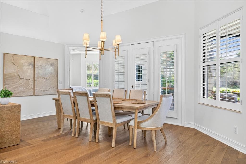 3296 LOOKOUT LN-7