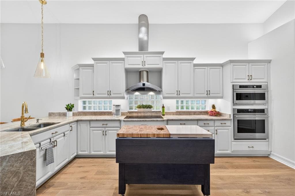 3296 LOOKOUT LN-11
