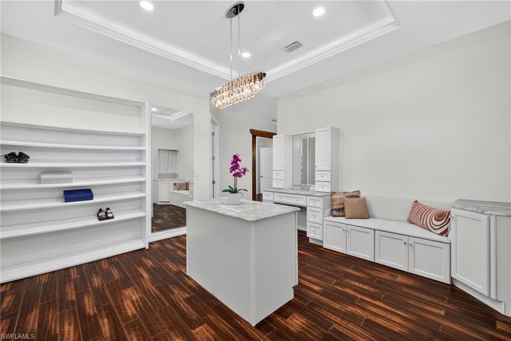 15860 Glendale LN-23