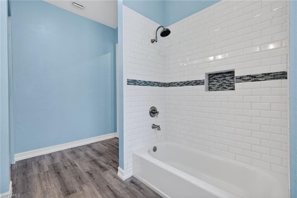 15860 Glendale LN-27