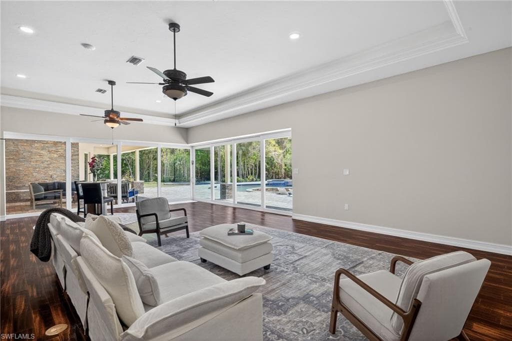 15860 Glendale LN-13