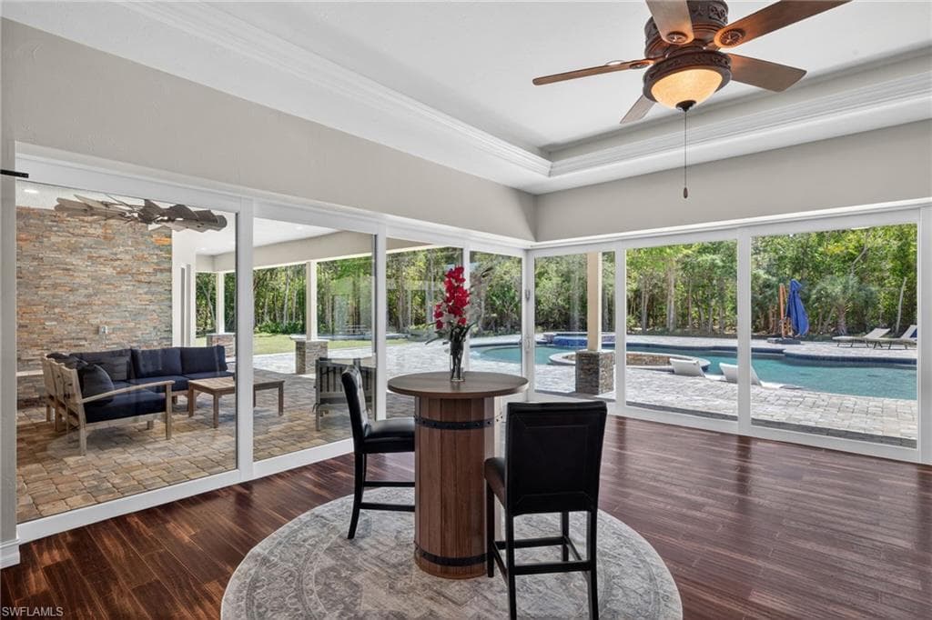 15860 Glendale LN-12