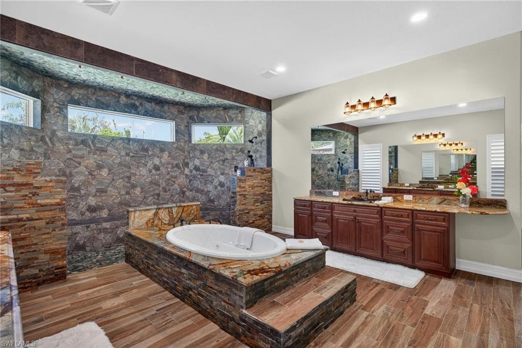 15860 Glendale LN-20