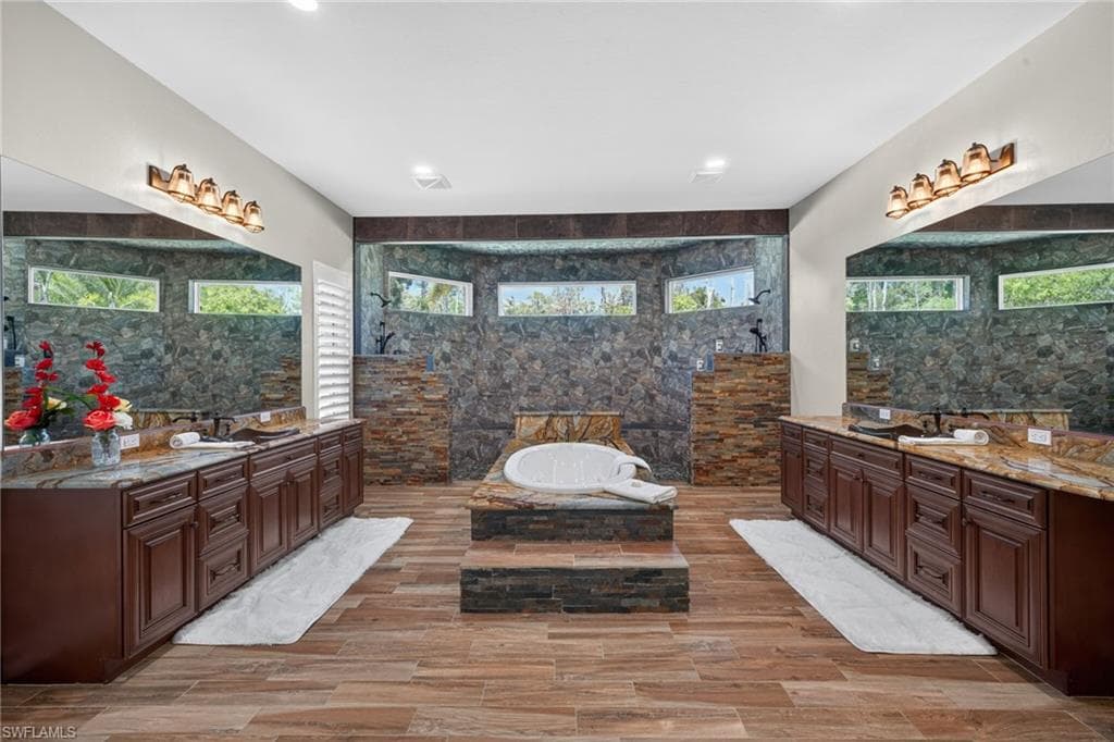 15860 Glendale LN-18