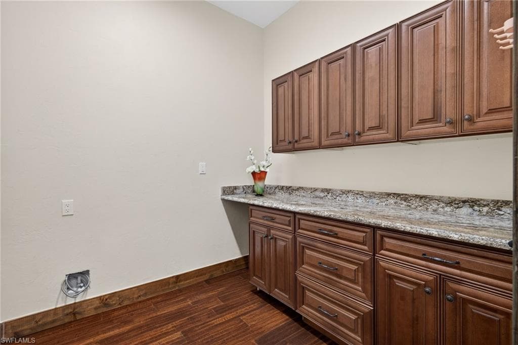 15860 Glendale LN-11