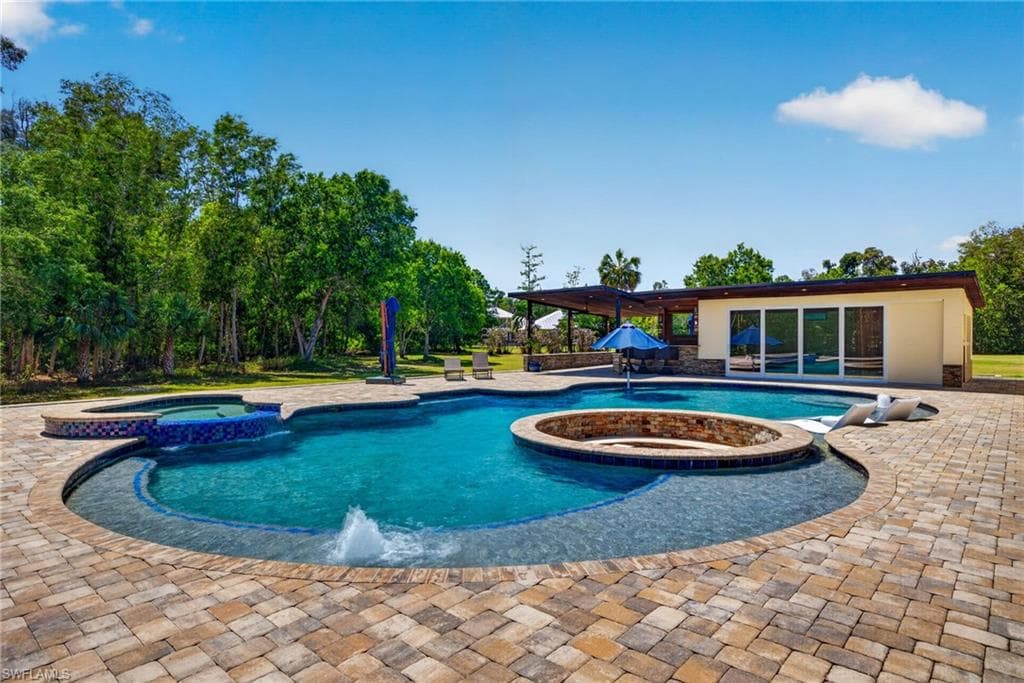15860 Glendale LN-39